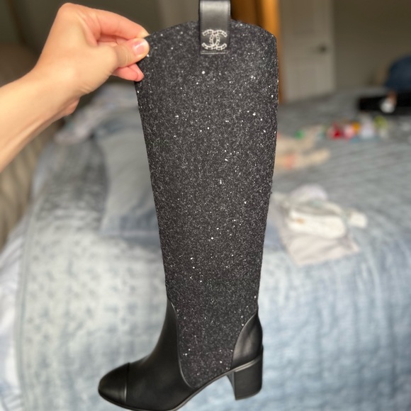 Chanel boots - Picture 2 of 4